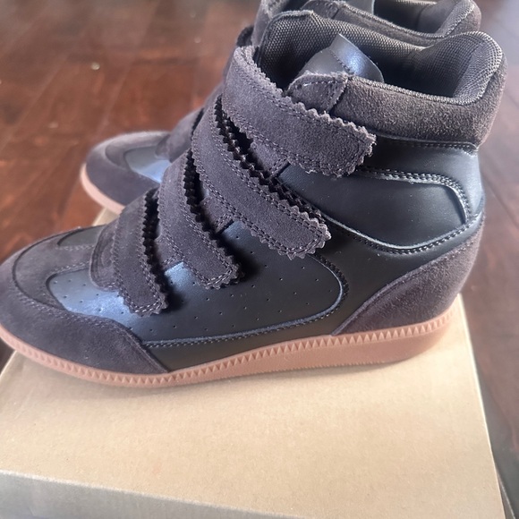 Steve Madden Dark Brown Women's Sneakers Brand New - Picture 5 of 9